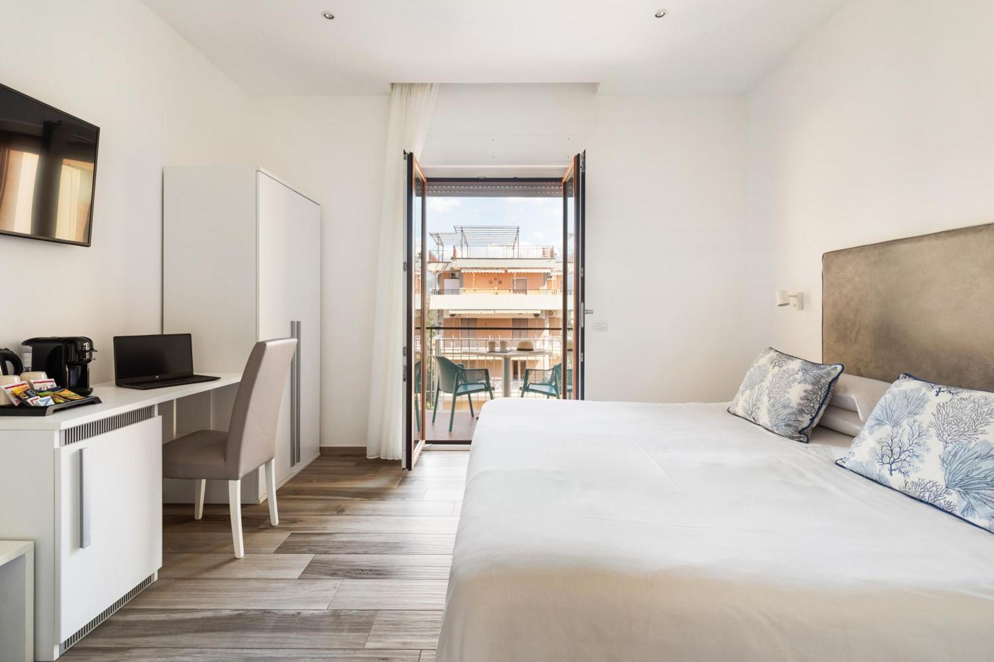 Yourhome - Maison Degli Aranci Sorrento Esterno foto